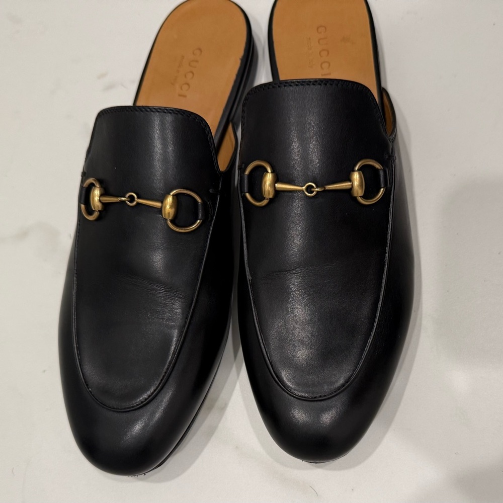 Iconic Gucci Black Leather Princetown Slipper with Gold Horsebit size 38.5